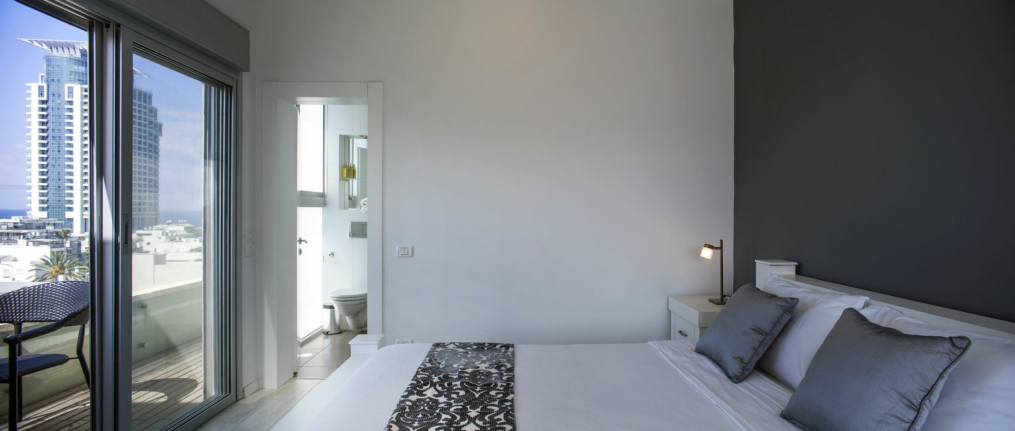 Holyguest - Hacovchim St. 15 Tel Aviv